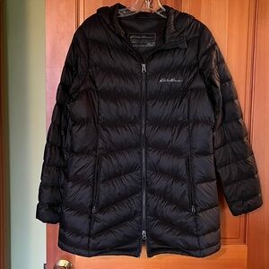Eddie Bauer Women's Chevron Hooded Down Parka, Medium